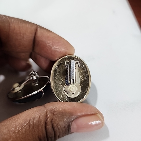 Vintage Silver Tone  80S IVANA TRUMP Blue Enamel Rhinestone Clip on Earrings - Picture 4 of 4